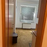 100 M2 In